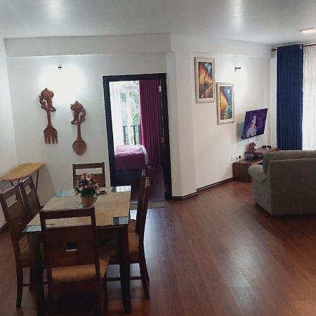 Chanya Luxury Apartment, S 31, Lake View Residencies ヌワラ・エリヤ エクステリア 写真